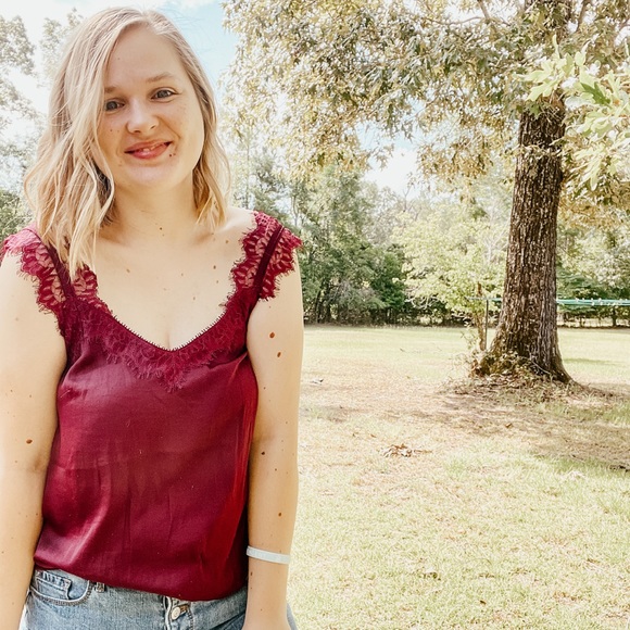 Meet your Posher, Caroline - Picture 2 of 5